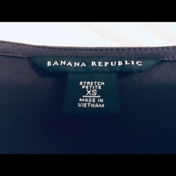 BANANA REPUBLIC GRAY V-NECK TOP - Picture 3 of 3